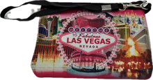 Las Vegas Landmark Coin Purse & Clutches (Pink)