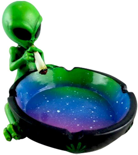 Alien Puffing  Ashtray